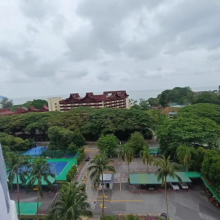 Lovers Island Homestay Batu Ferringhi Exterior photo